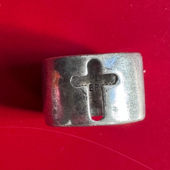 KY Brand Silvertone Hollow Cross Band Ring - Picture 2 of 7